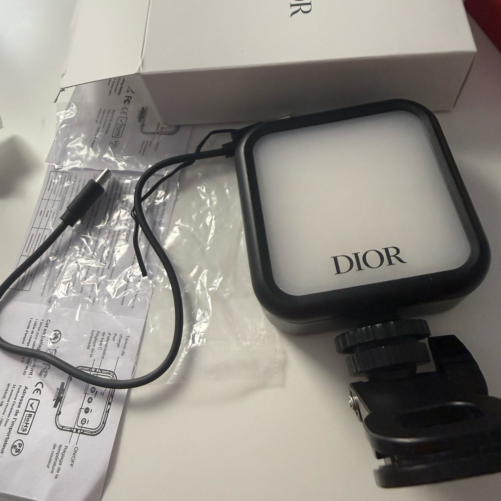 Dior Phone Mobile selfie phone light diffuser (accessory) - Picture 2 of 4